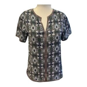 Tory Burch 100% Silk Printed Blouse
Color: GRAY-GREEN
